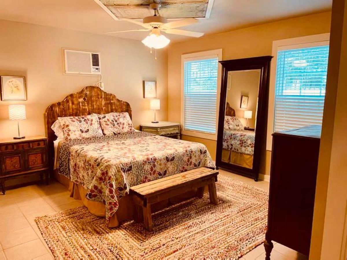 Elm Street Cottage سيغوين المظهر الخارجي الصورة