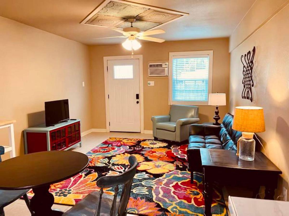 Elm Street Cottage سيغوين المظهر الخارجي الصورة